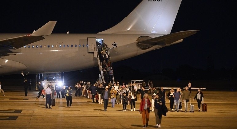 Primeiro avião da FAB já está em Israel para repatriar brasileiros