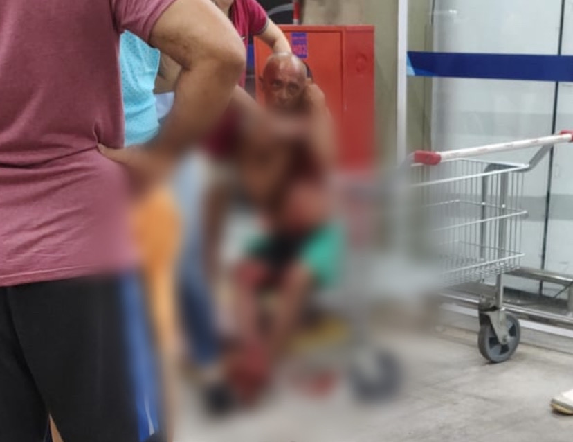 Homem é atacado com faca por dívida dentro do Assaí no bairro Angelim - O Informante